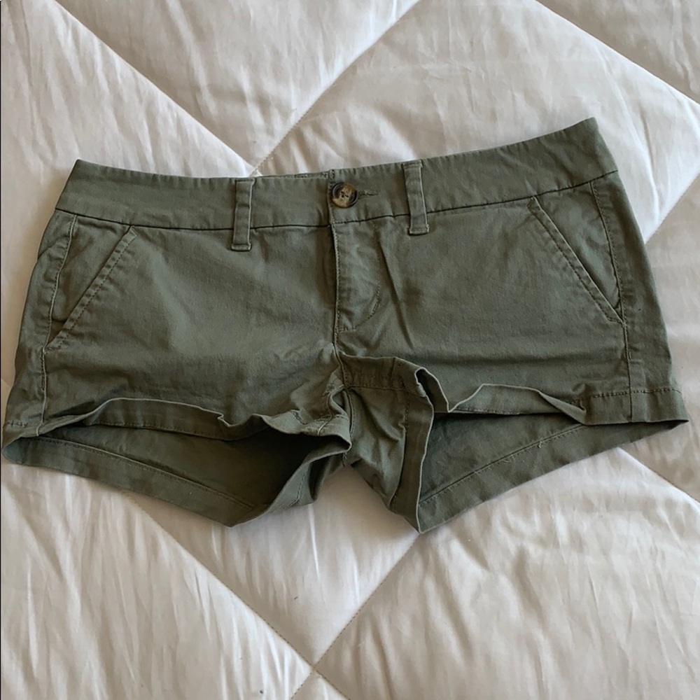 American Eagle khaki green shorty shorts